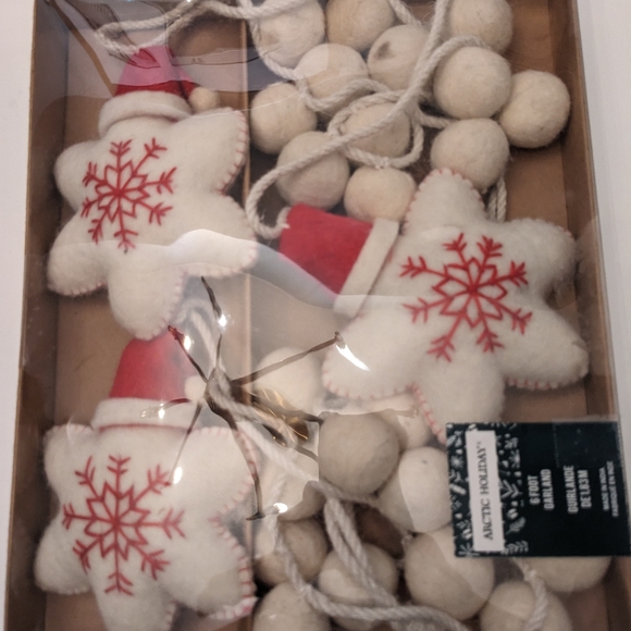 Artic Holiday 6 foot Garland  Made in India Nwt - Picture 3 of 5